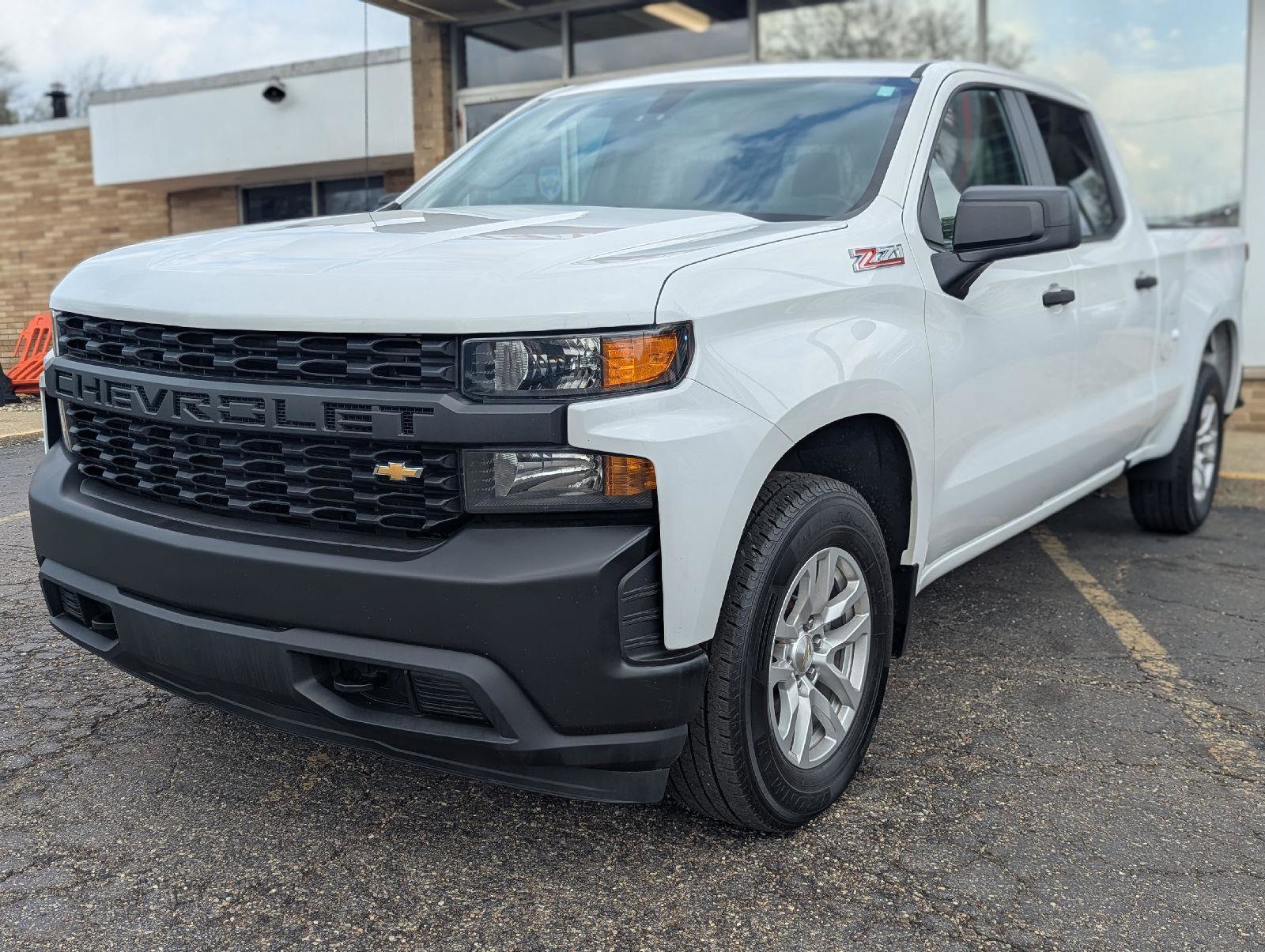 Used 2022 Chevrolet Silverado 1500 W/T w/ WT Value Package AWD/4WD image 5