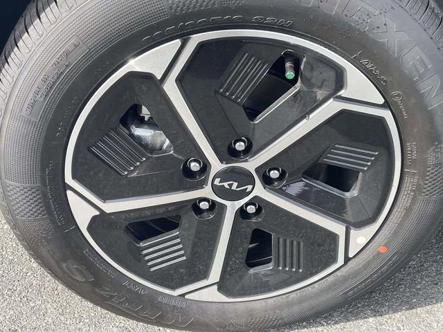 New 2026 Kia Niro EX image 9