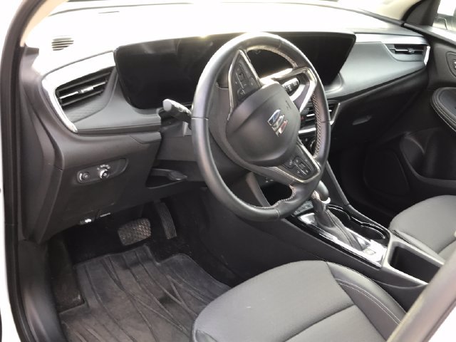 Certified 2024 Buick Encore GX Preferred FWD image 27
