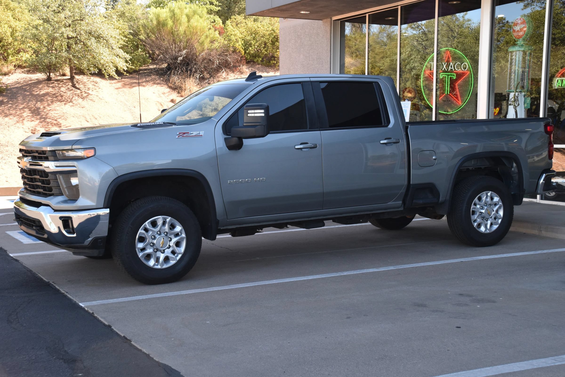 Used 2024 Chevrolet Silverado 2500 LT w/ All Star Edition AWD/4WD image 1