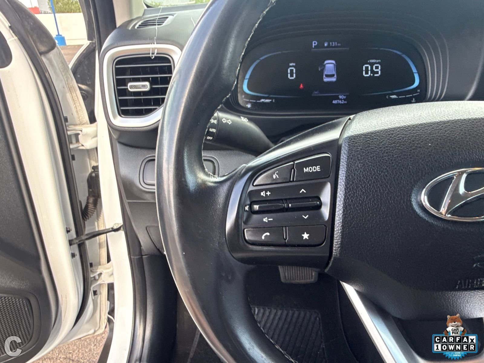 Used 2024 Hyundai Venue SEL FWD image 29