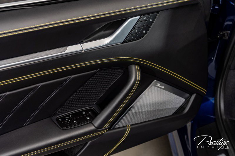 Used 2022 Porsche 911 Turbo image 23