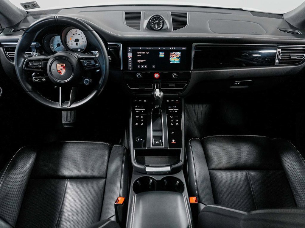 Used 2023 Porsche Macan image 36