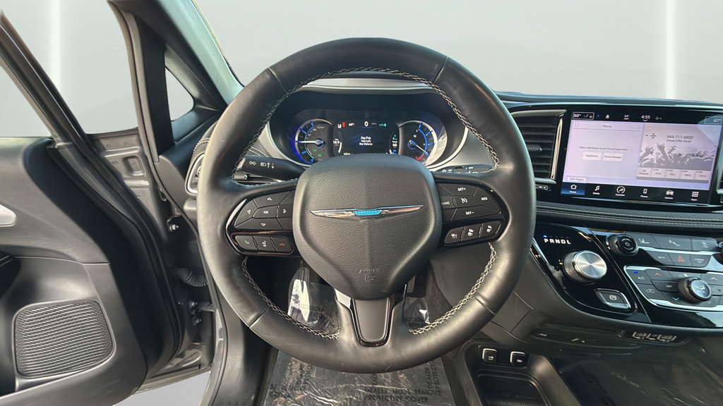 Used 2021 Chrysler Pacifica Touring w/ Uconnect Theater Family Group FWD image 22