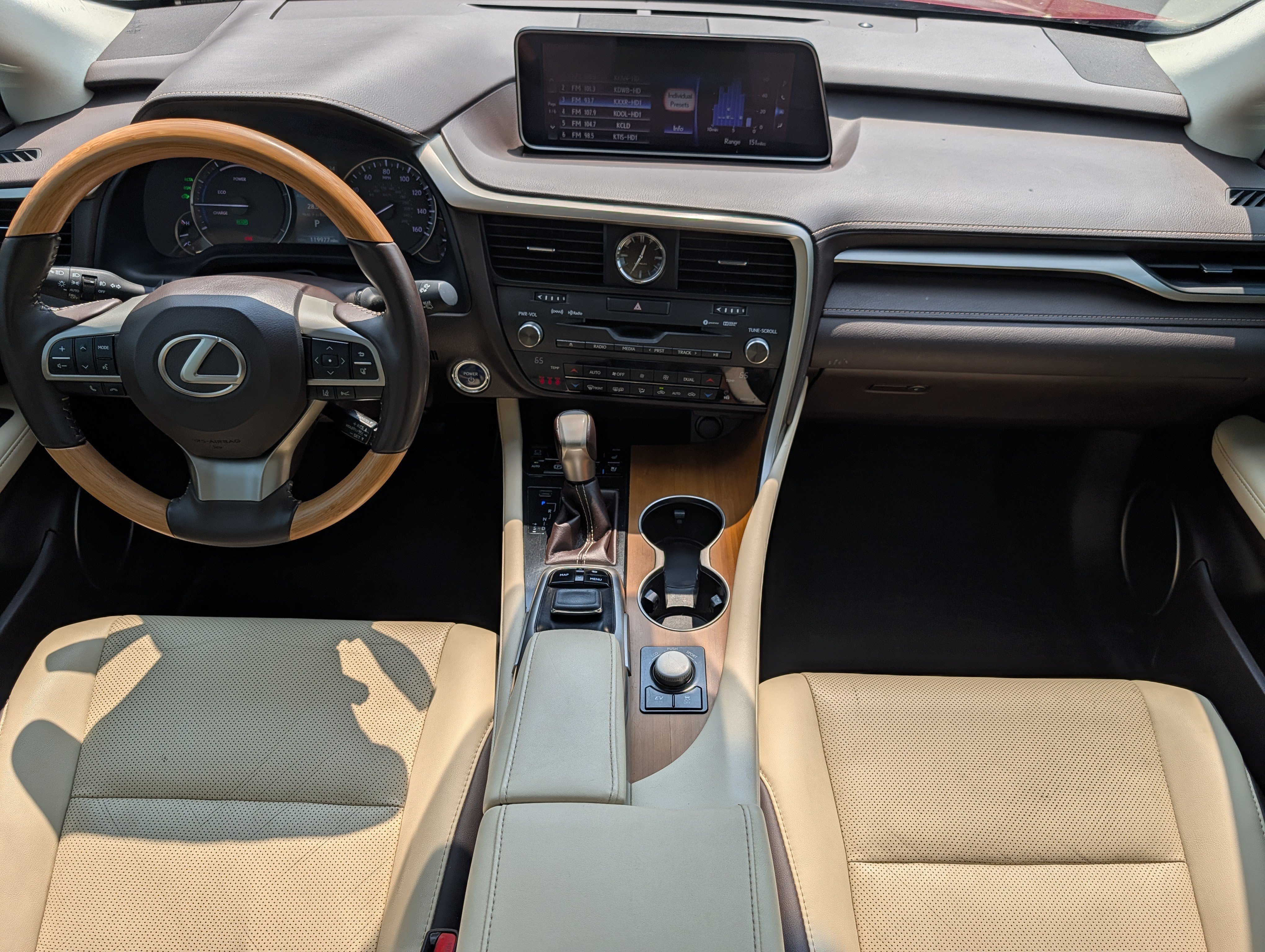 Used 2018 Lexus RX 450h AWD w/ Premium Package image 10
