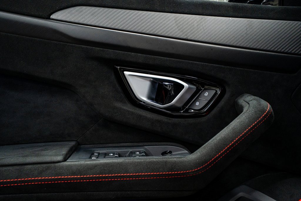 Used 2024 Lamborghini Urus Performante image 37