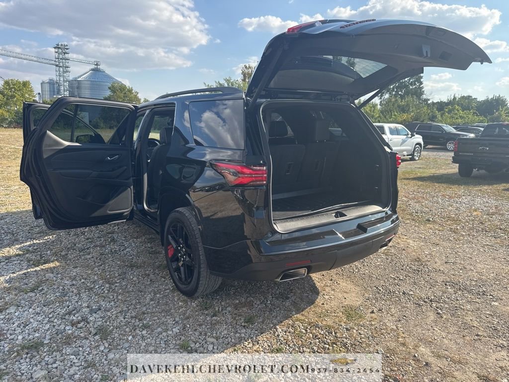 Certified 2023 Chevrolet Traverse Premier w/ Redline Edition image 33