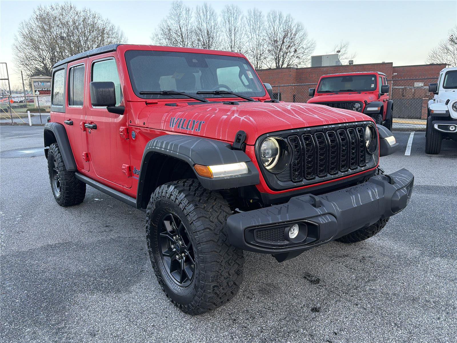 Used 2025 Jeep Wrangler Willys image 3