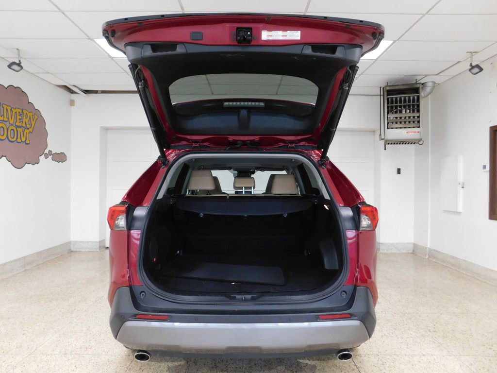 Used 2020 Toyota RAV4 Limited w/ Carpet Mat Package image 75