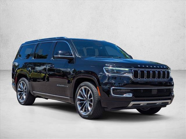 Used 2023 Jeep Wagoneer Series III w/ Premium Group I AWD/4WD image 2