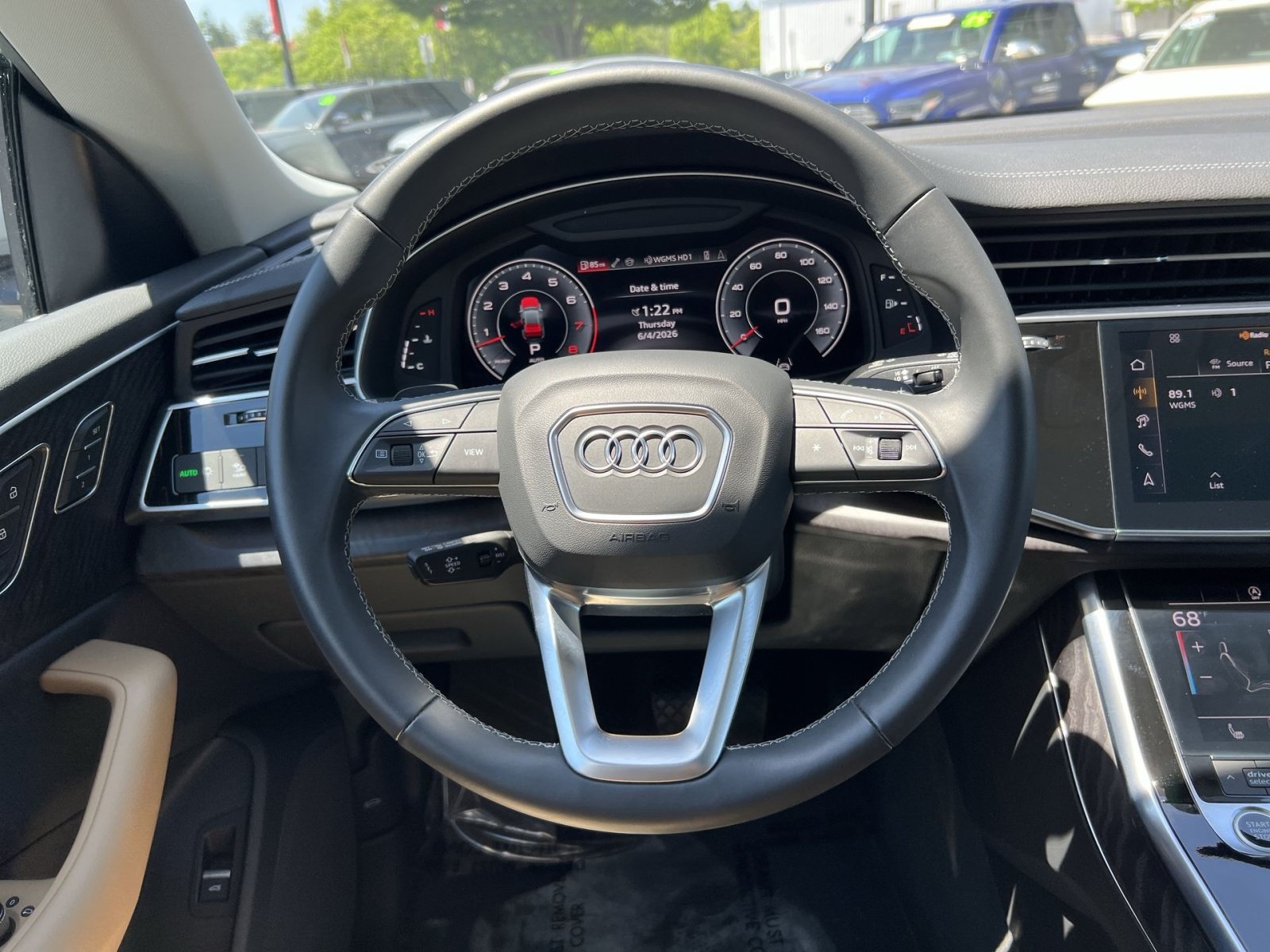 Used 2025 Audi Q8 Premium AWD/4WD image 16
