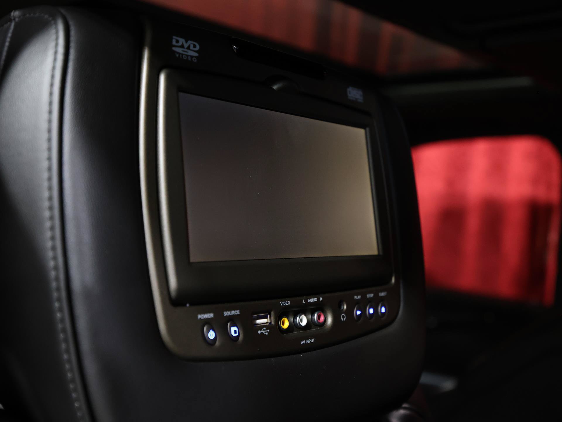 Used 2019 Cadillac Escalade ESV Platinum RWD image 27