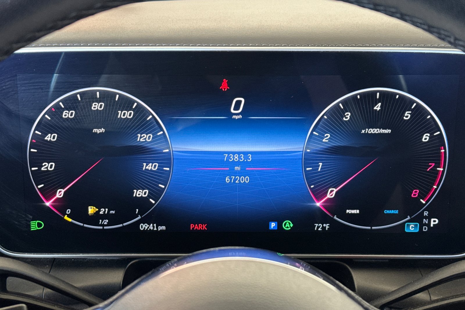 Used 2024 Mercedes-Benz GLC 300 4MATIC image 32