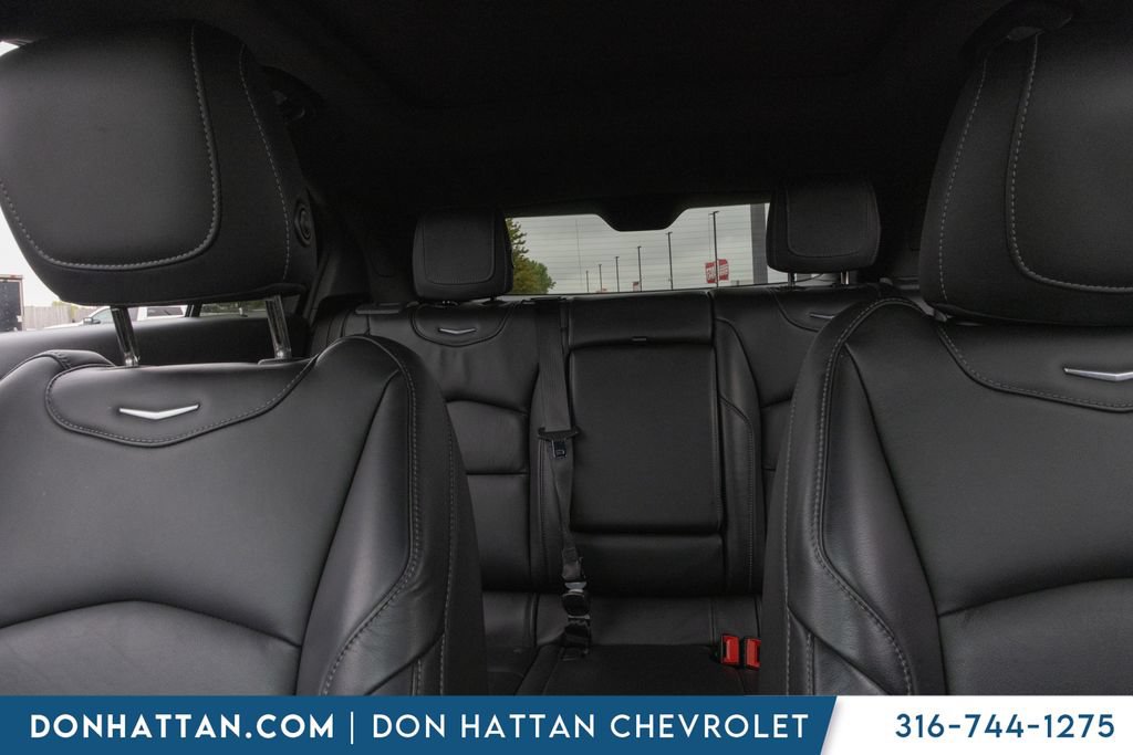 Used 2020 Cadillac XT4 Premium Luxury w/ Cold Weather Package AWD/4WD image 18