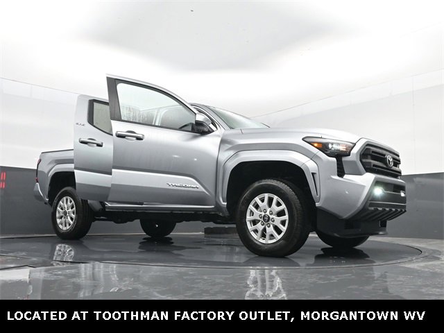 Used 2024 Toyota Tacoma SR5 image 31