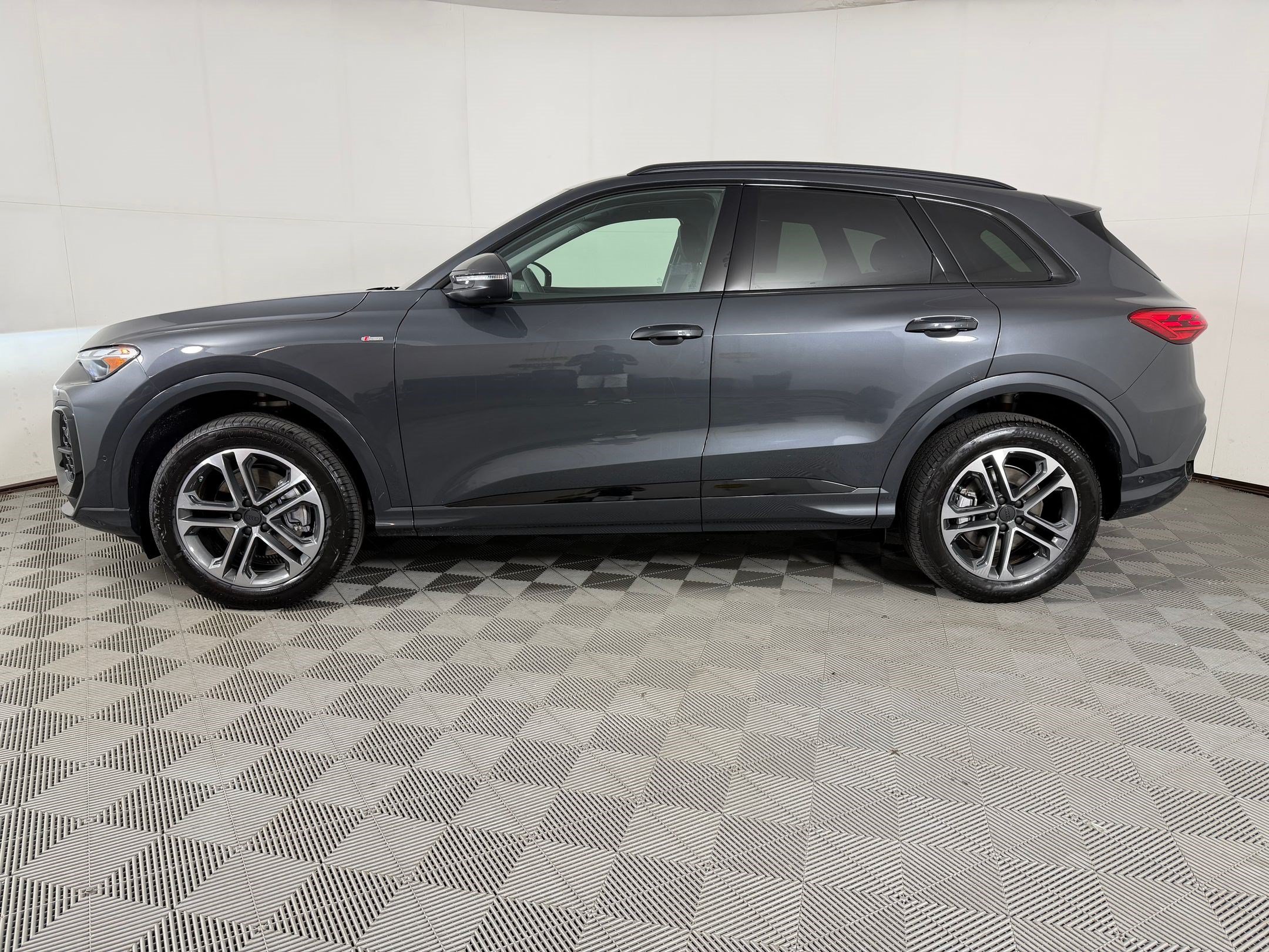 New 2026 Audi Q5 2.0T AWD/4WD image 2