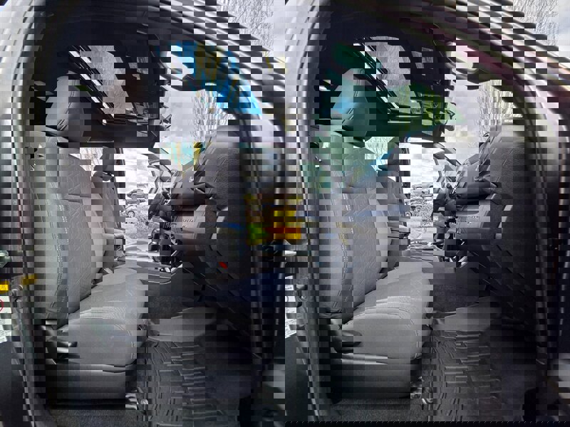 Used 2017 Toyota Tacoma TRD Off-Road w/ Premium & Technology Package image 14