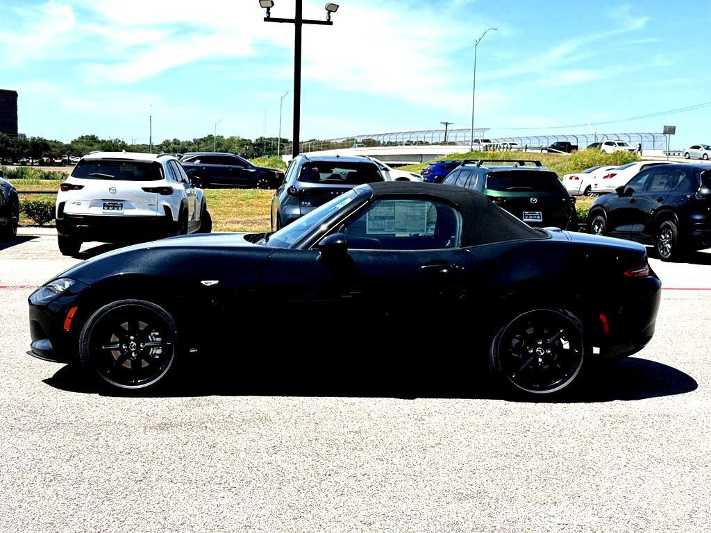 New 2026 MAZDA MX-5 Miata Sport w/ Interior Package RWD image 5
