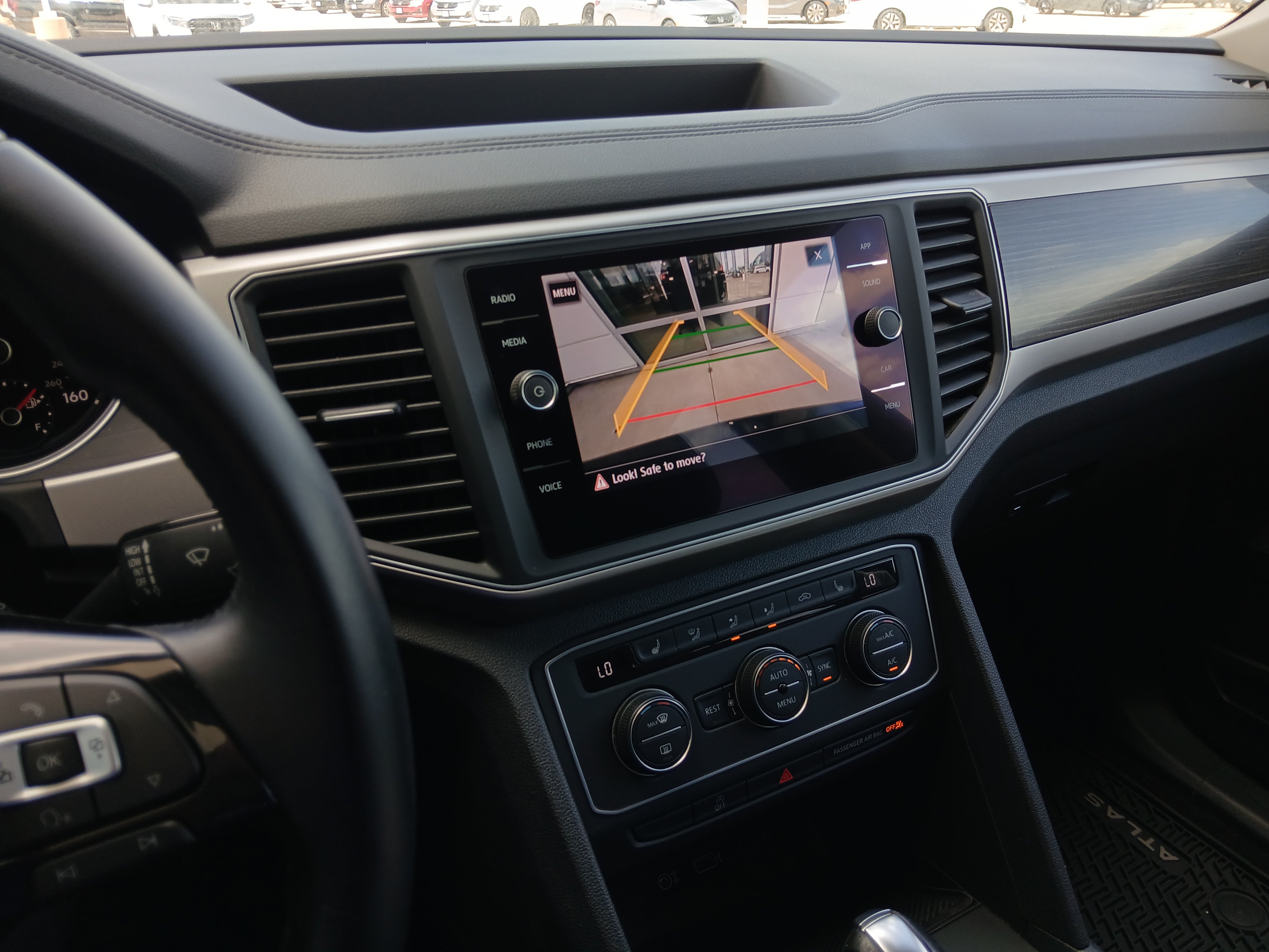 Used 2018 Volkswagen Atlas SE AWD/4WD image 14