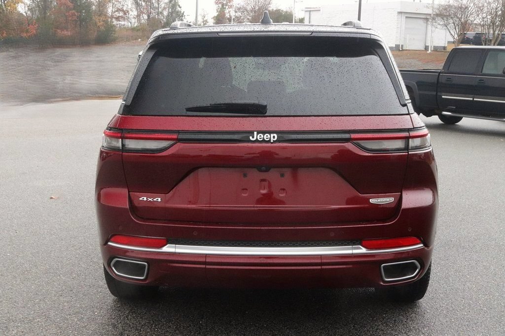 Used 2025 Jeep Grand Cherokee Summit AWD/4WD image 6
