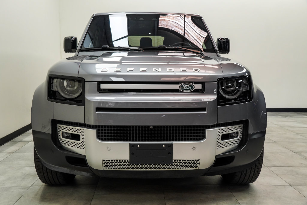 Used 2023 Land Rover Defender 130 SE AWD/4WD image 7