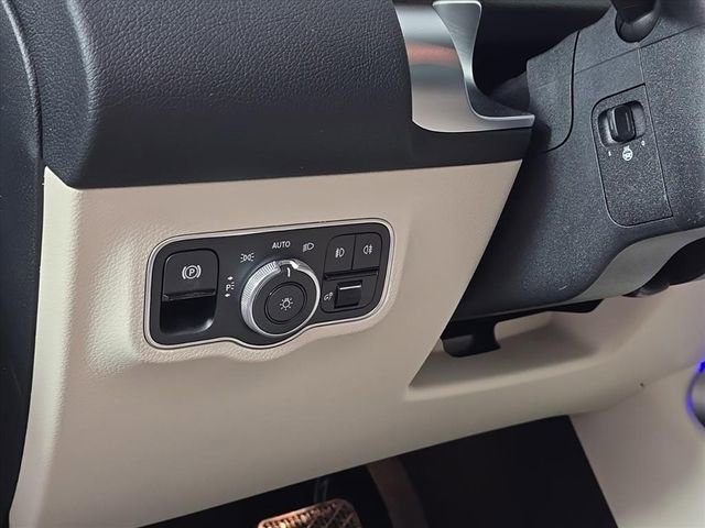 New 2026 Mercedes-Benz GLB 250 4MATIC image 16