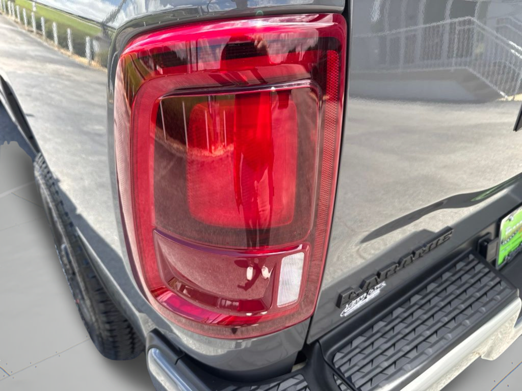 New 2026 RAM 2500 Laramie AWD/4WD image 34