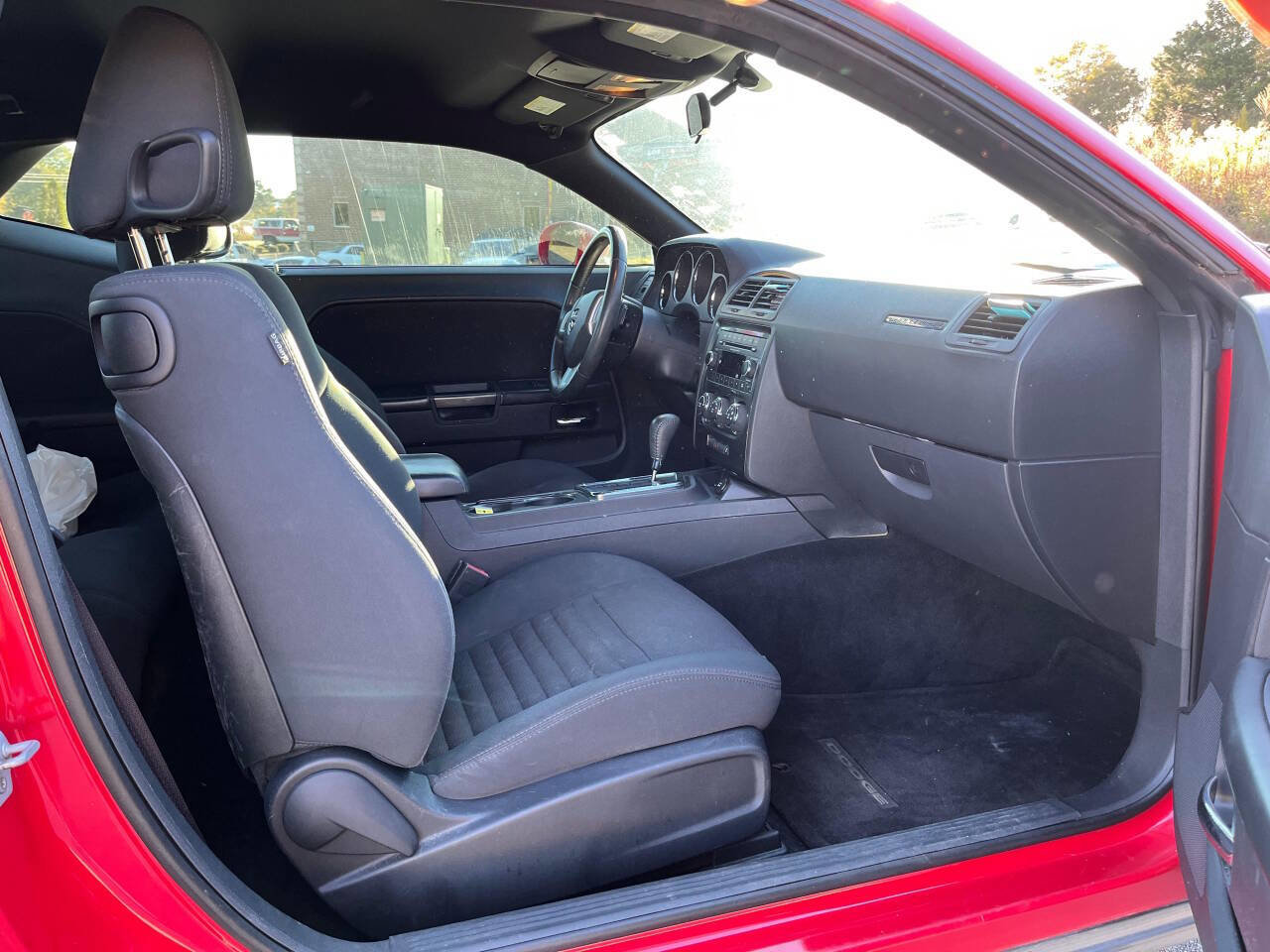 Used 2013 Dodge Challenger SXT image 11
