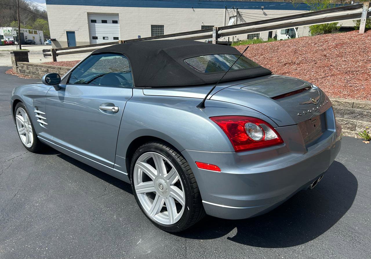 Used 2005 Chrysler Crossfire Limited image 5