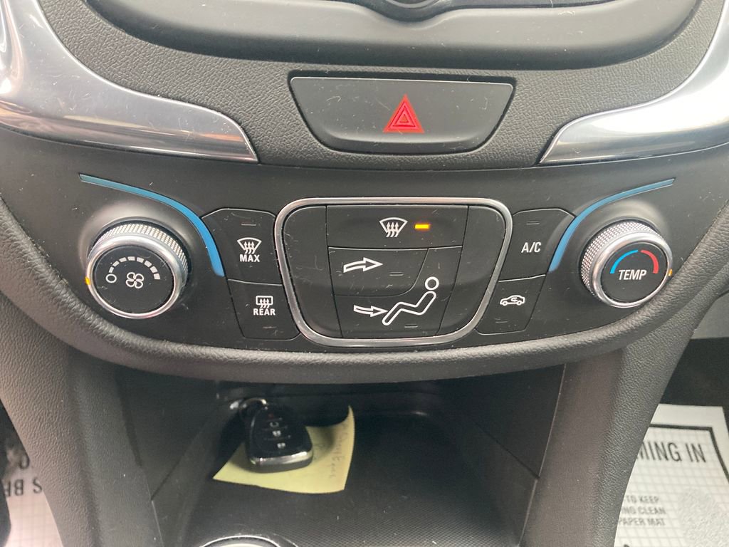 Used 2020 Chevrolet Equinox LT image 27