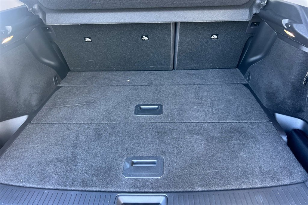 Used 2023 Nissan Ariya AWD image 17