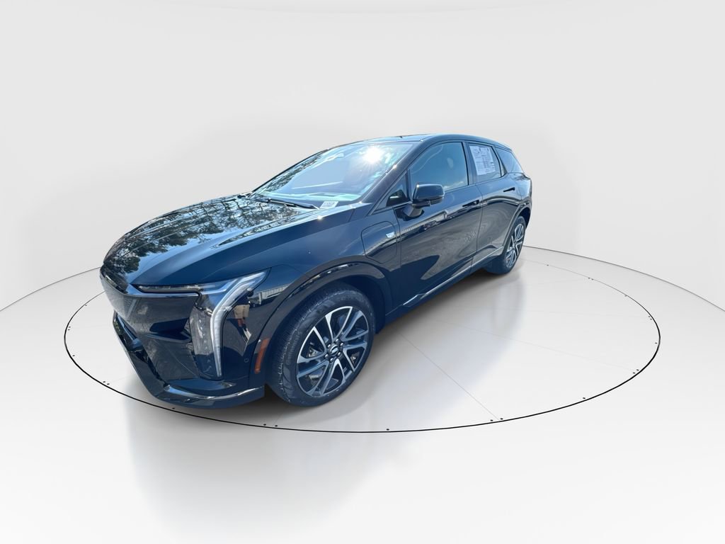 Used 2025 Cadillac Optiq Sport 2 AWD/4WD image 4