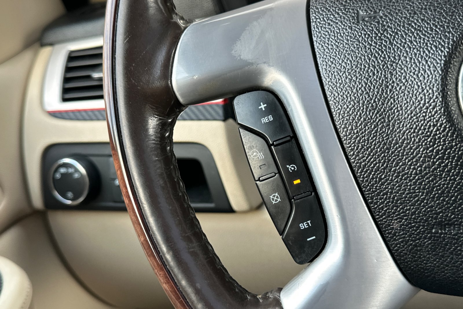 Used 2007 Cadillac Escalade AWD w/ Information Package image 35