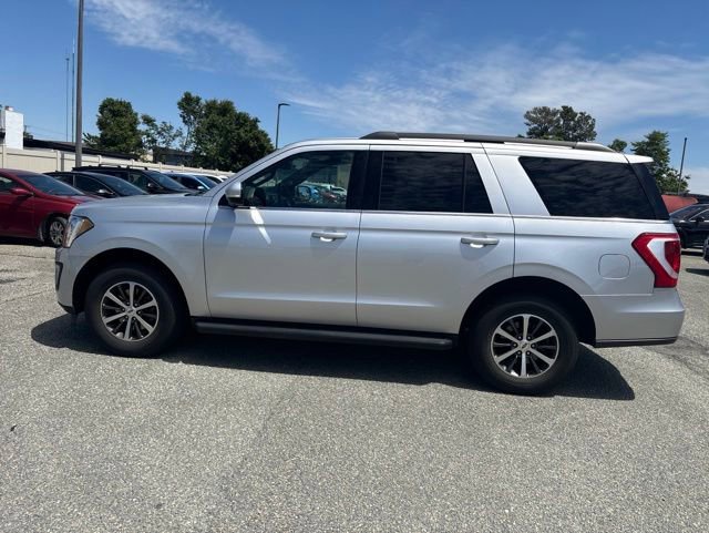Used 2019 Ford Expedition XLT w/ Equipment Group 201A AWD/4WD image 1