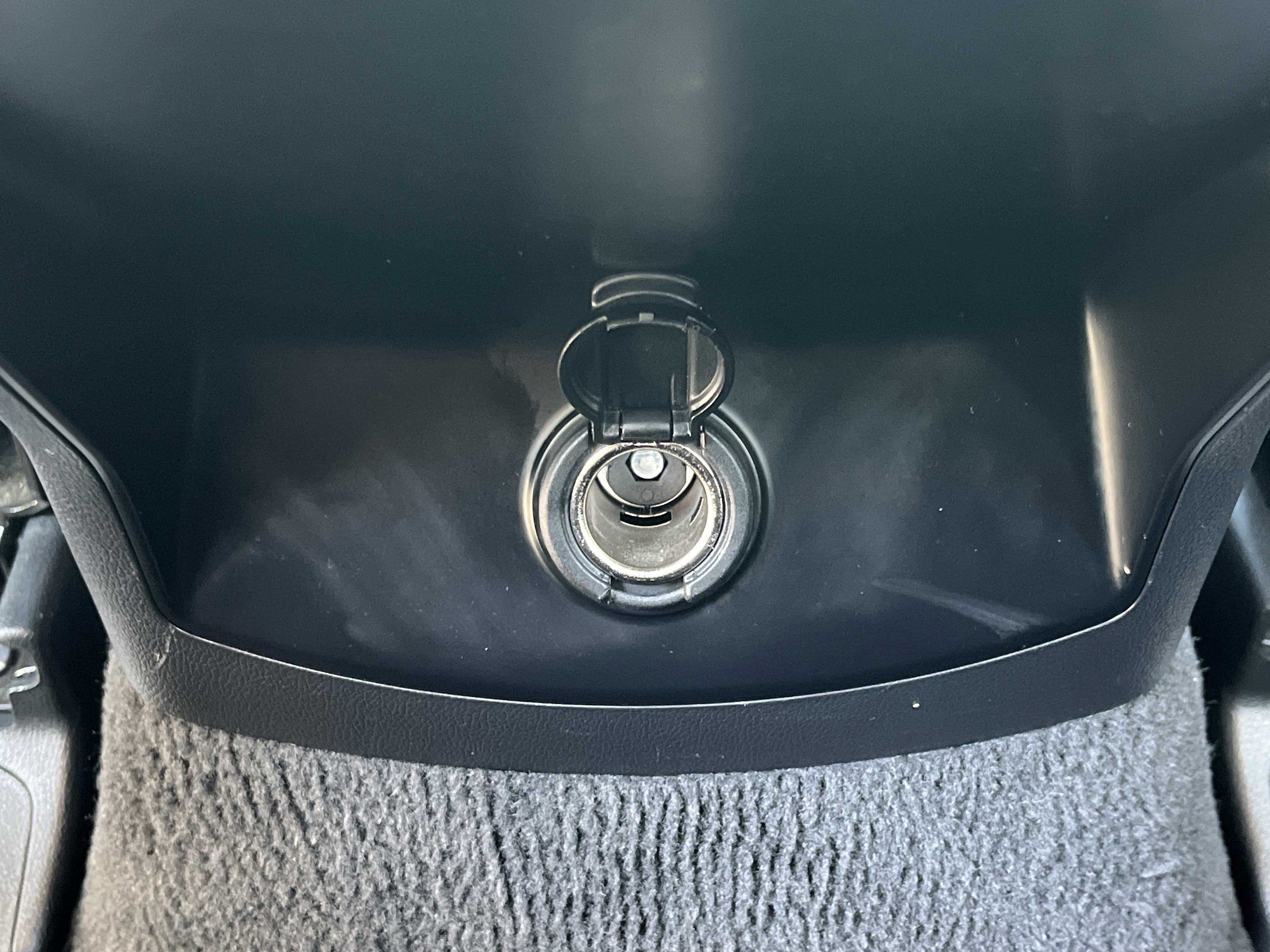 Certified 2025 Kia Sorento LX image 18