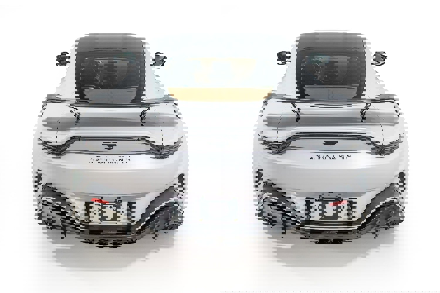 Used 2023 Aston Martin V12 Vantage image 7