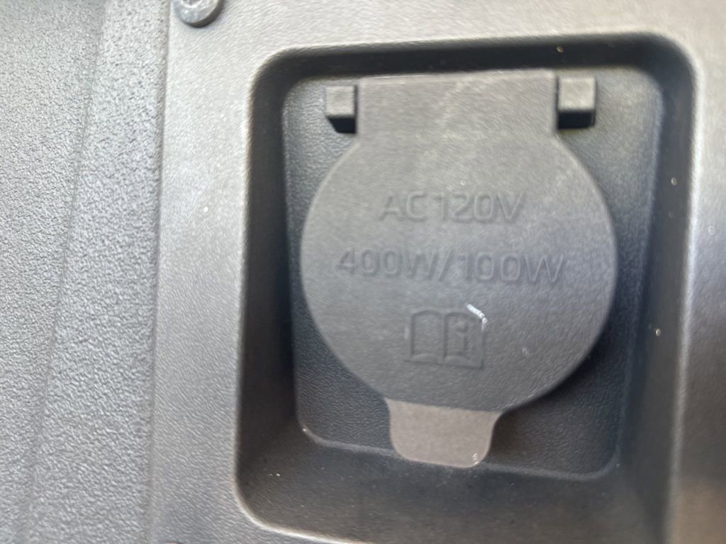 Used 2022 Toyota Tundra SR5 w/ SR5 Premium Package RWD image 25