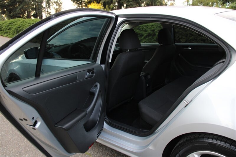 Used 2016 Volkswagen Jetta S FWD image 15