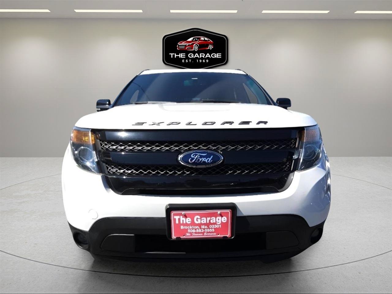 Used 2014 Ford Explorer Sport w/ Equipment Group 401A AWD/4WD image 2