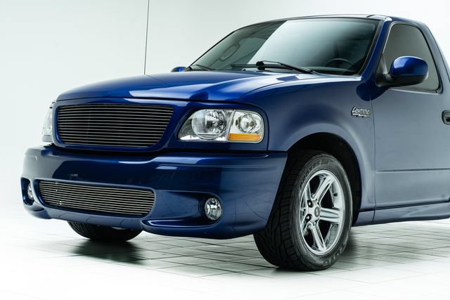 Used 2003 Ford F150 Lightning RWD image 10