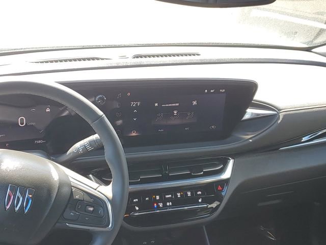 Certified 2025 Buick Envista Avenir FWD image 25