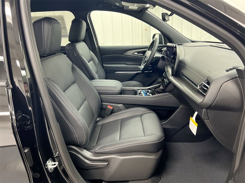 New 2026 Chevrolet Traverse LT w/ Driver Confidence Package image 22