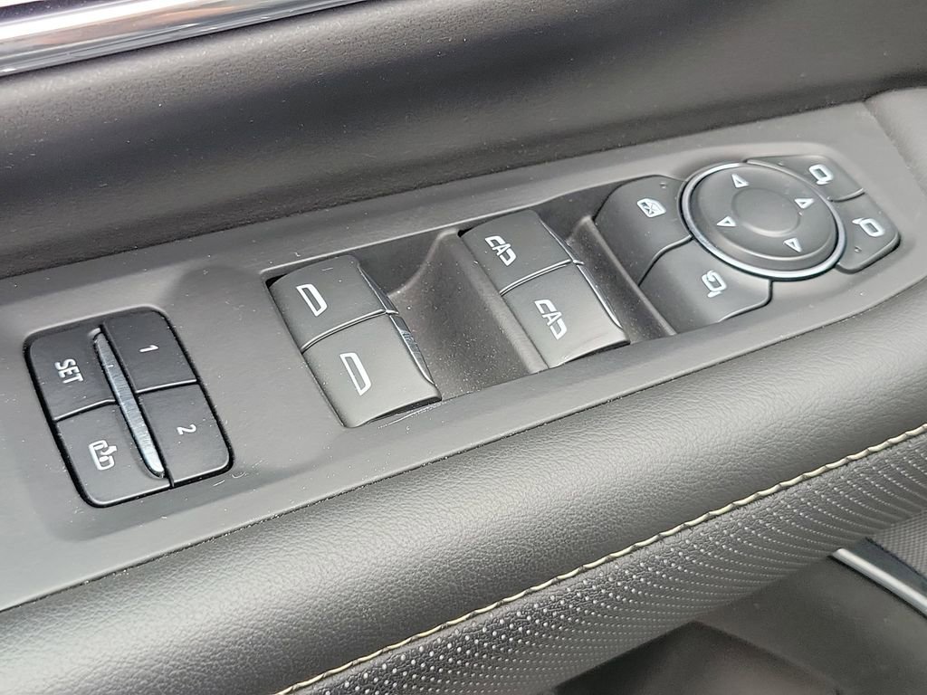 Used 2023 Chevrolet Tahoe Premier w/ Advanced Technology Package image 29