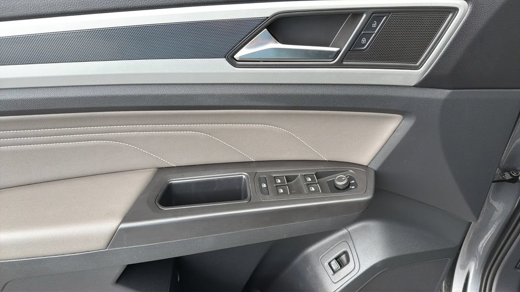 Certified 2023 Volkswagen Atlas SEL R-Line AWD/4WD image 22