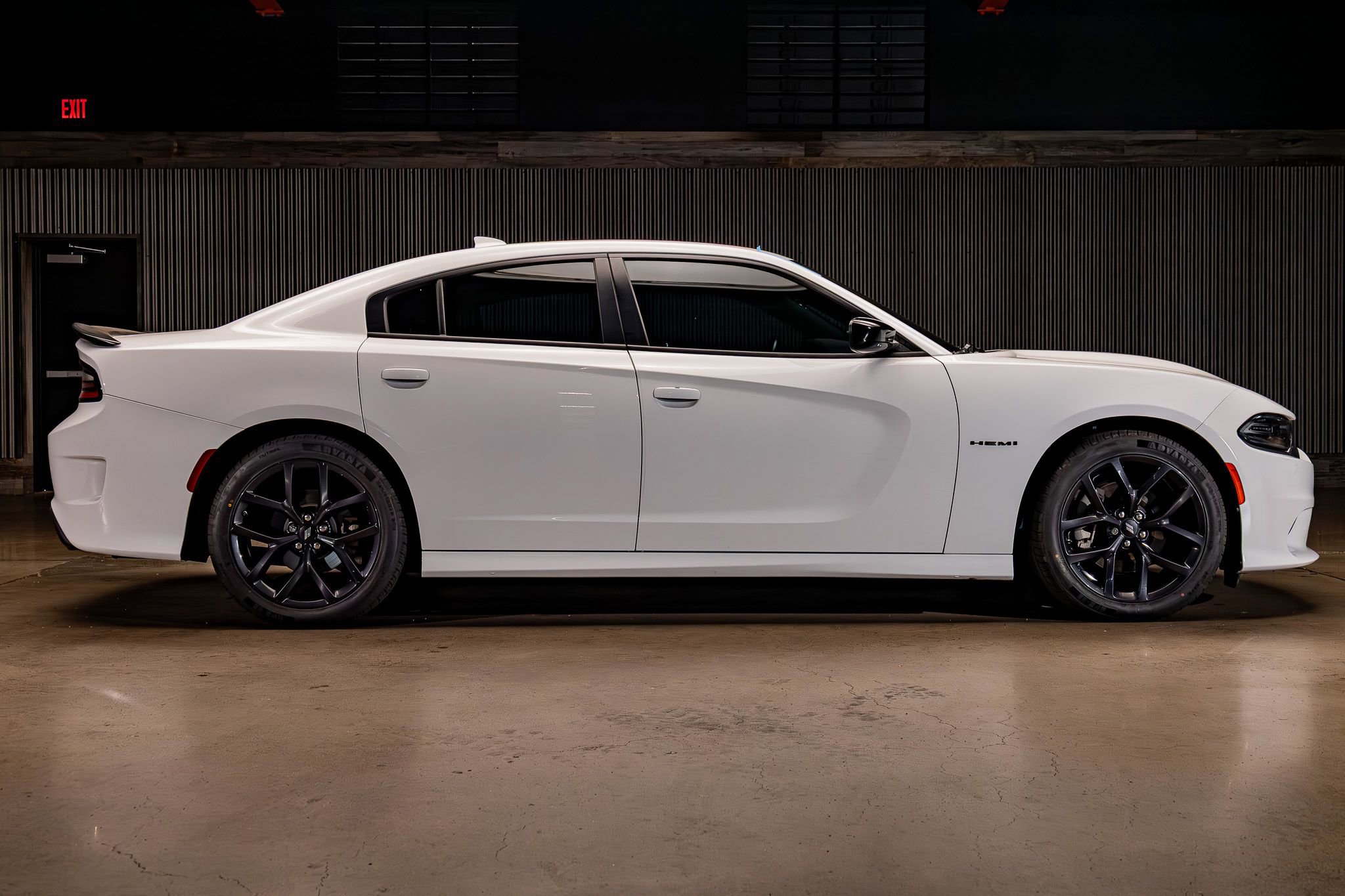 Used 2022 Dodge Charger R/T w/ Blacktop Package RWD image 10