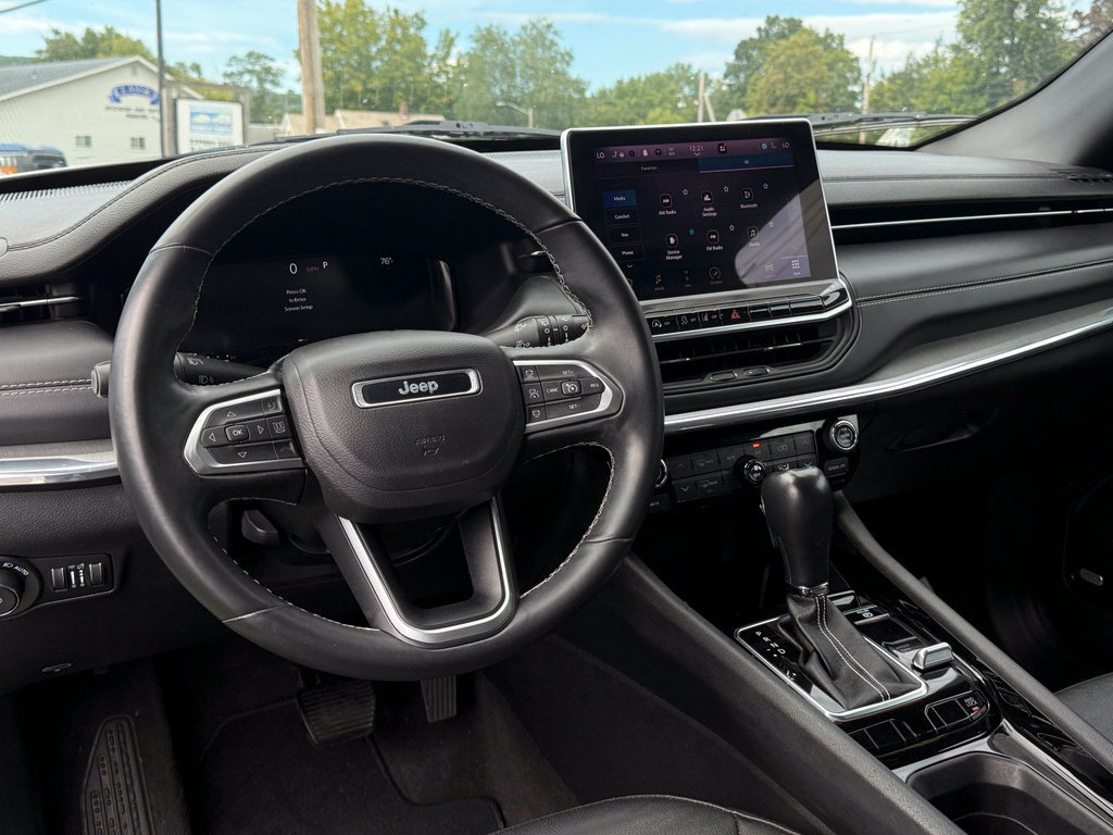 Used 2022 Jeep Compass High Altitude AWD/4WD image 11