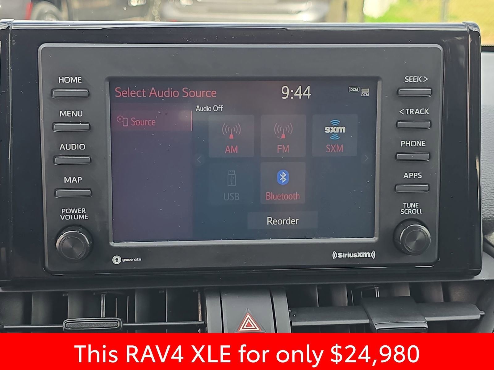 Used 2022 Toyota RAV4 XLE image 28