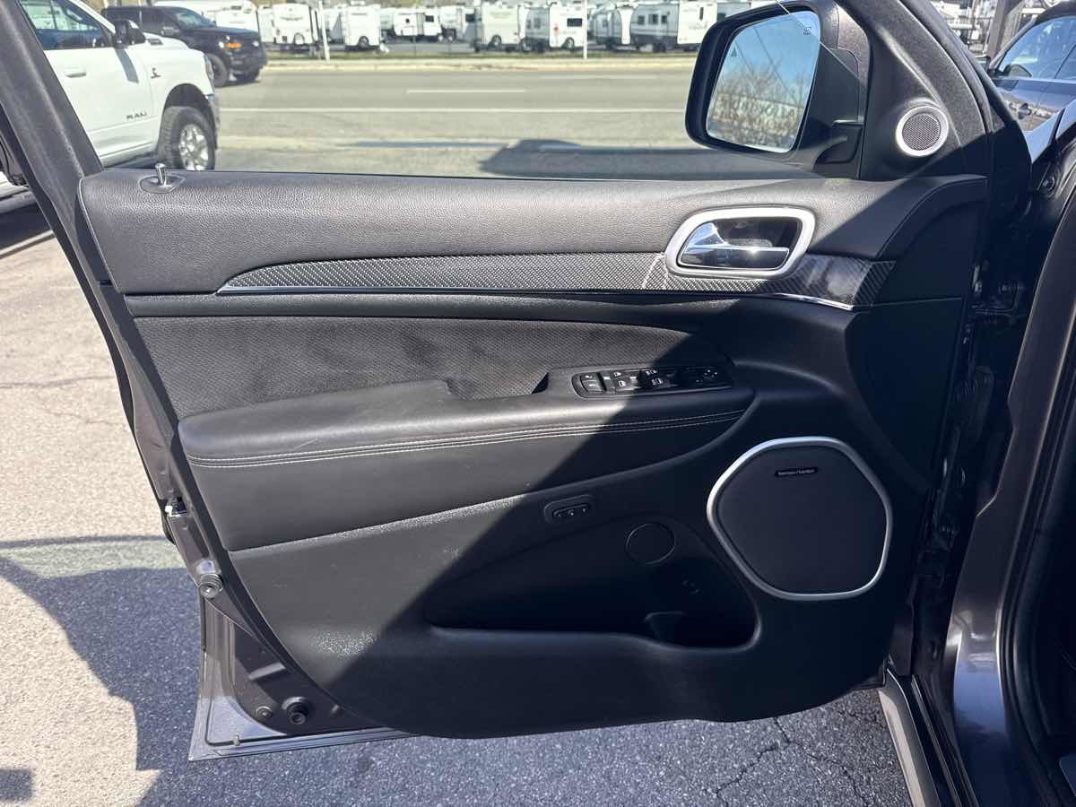 Used 2015 Jeep Grand Cherokee SRT w/ Trailer Tow Group IV image 11