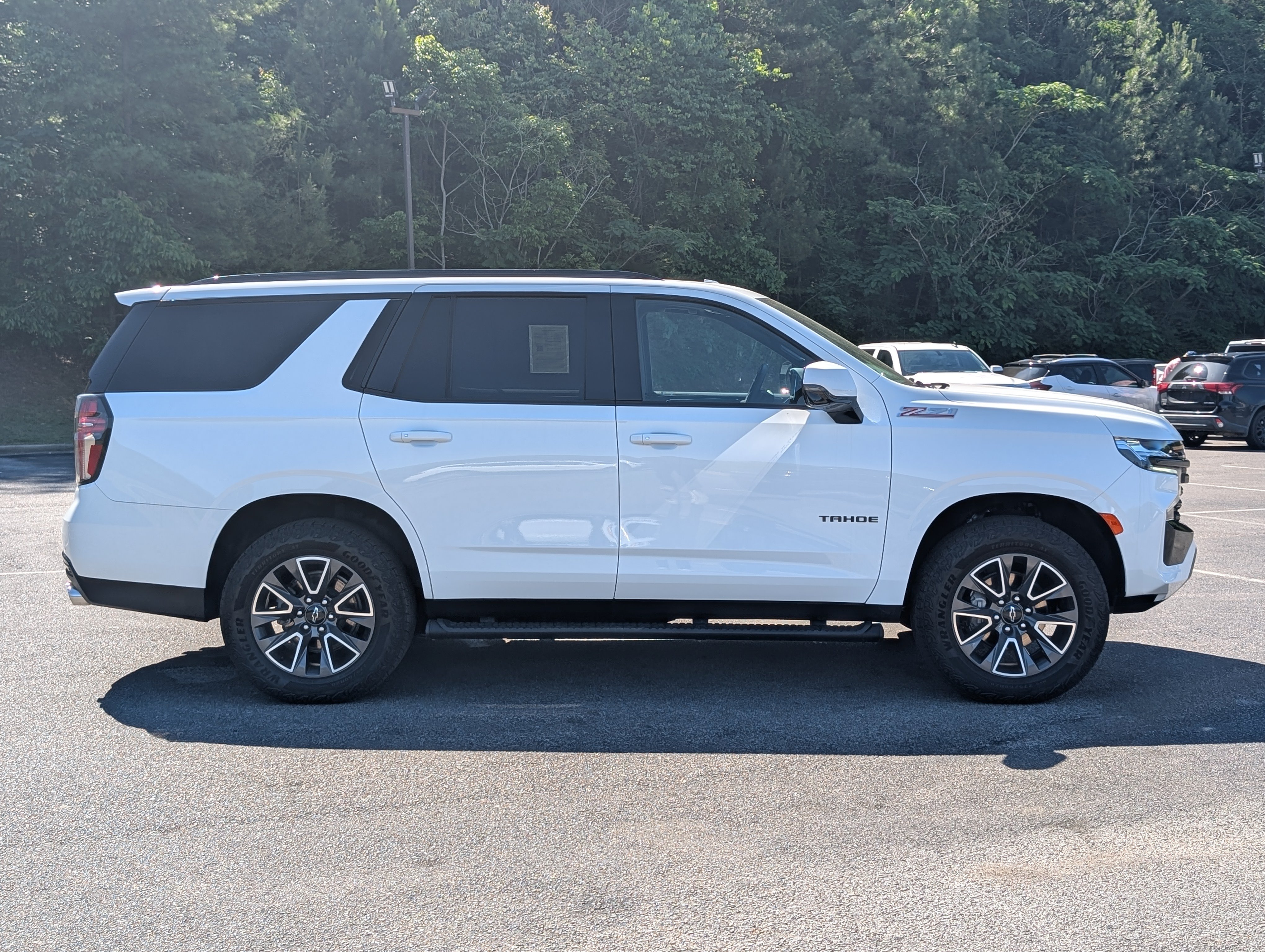 Used 2024 Chevrolet Tahoe Z71 w/ Z71 Off-Road Package AWD/4WD image 10