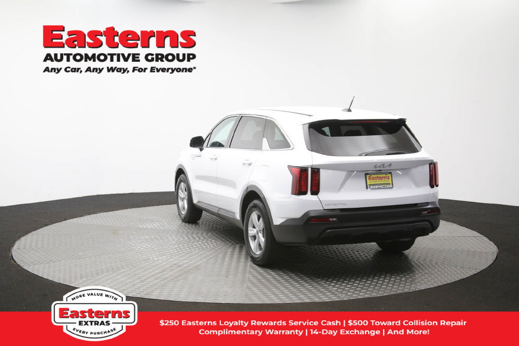 Used 2023 Kia Sorento LX FWD image 64